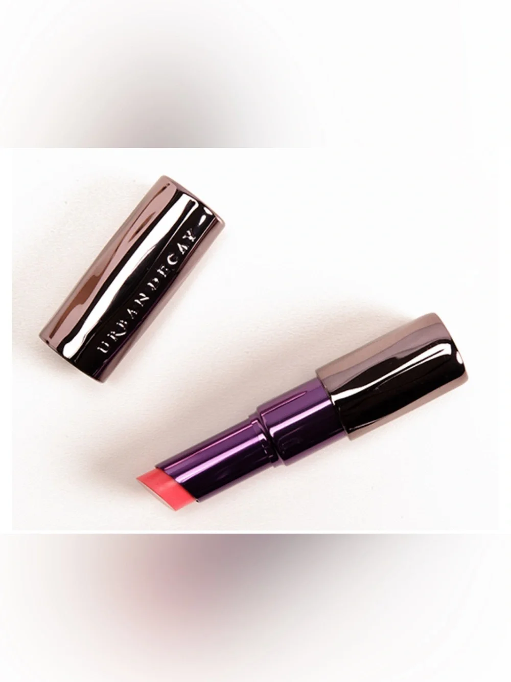 NIB Urban Decay Revolution Lipstick - Streak